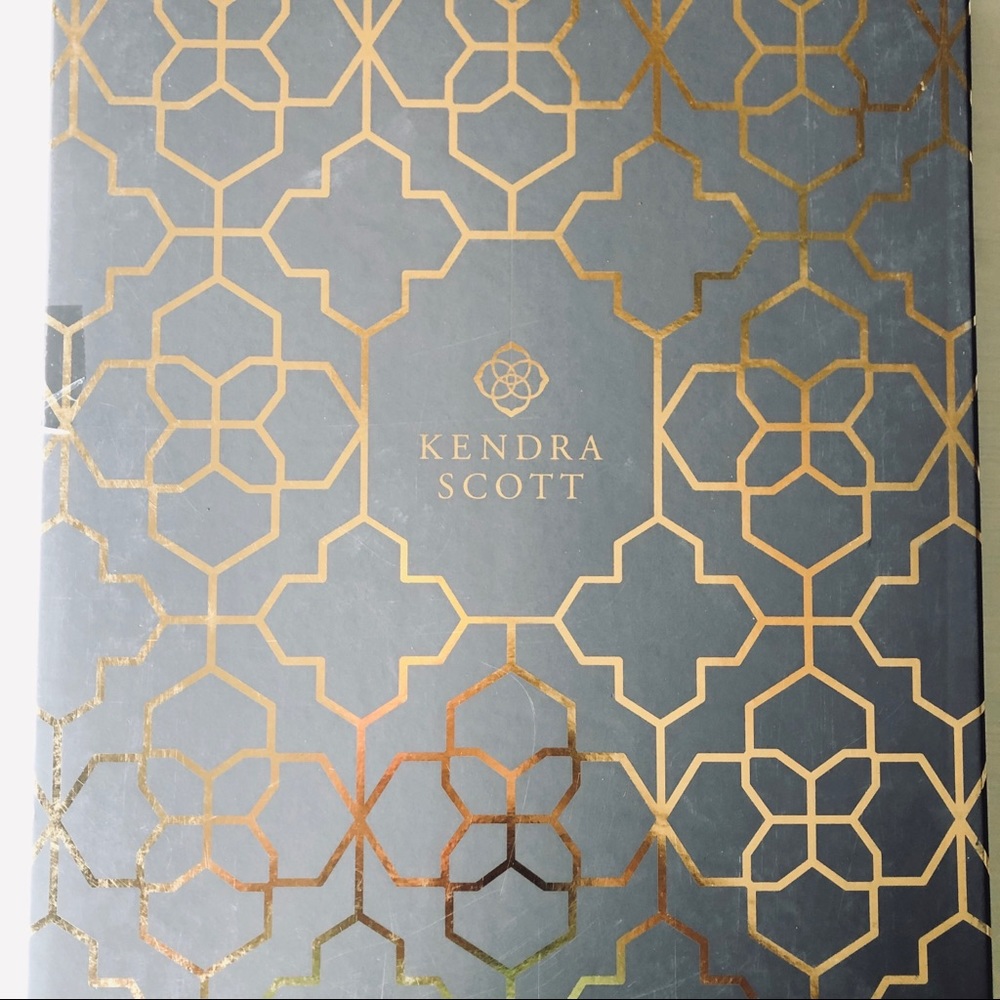 Kendra Scott Stone Slab Tray - Picture 5 of 8